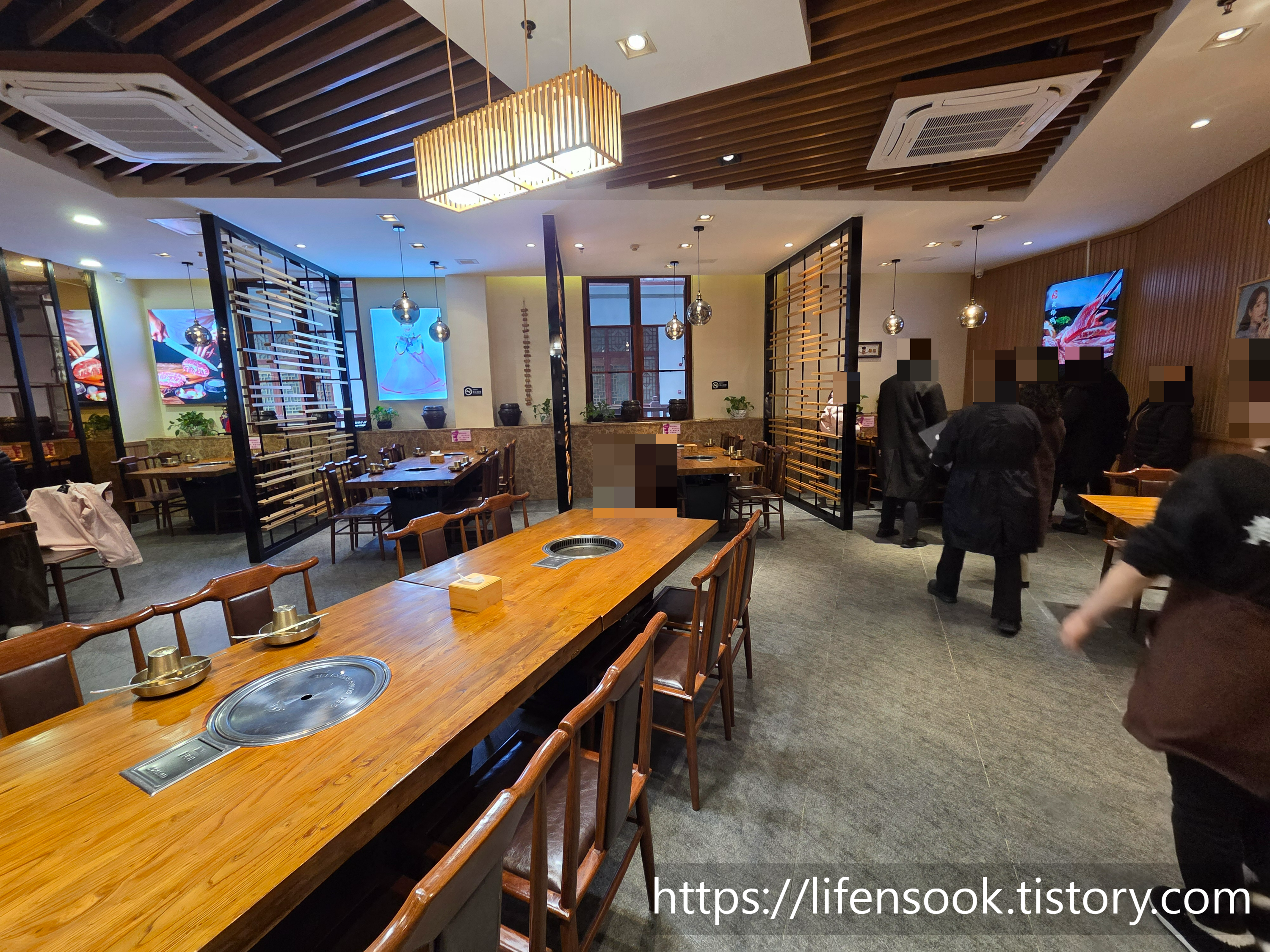 한식당 황금성 내부 3