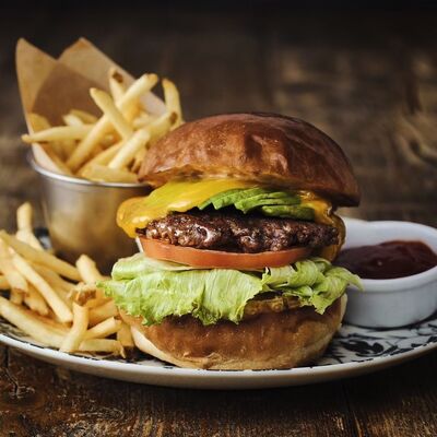 신주쿠 햄버거 맛집 추천 3곳[도쿄 현지인 추천](J.S. BURGERS CAFE, KUA AINA, THE SMILE)