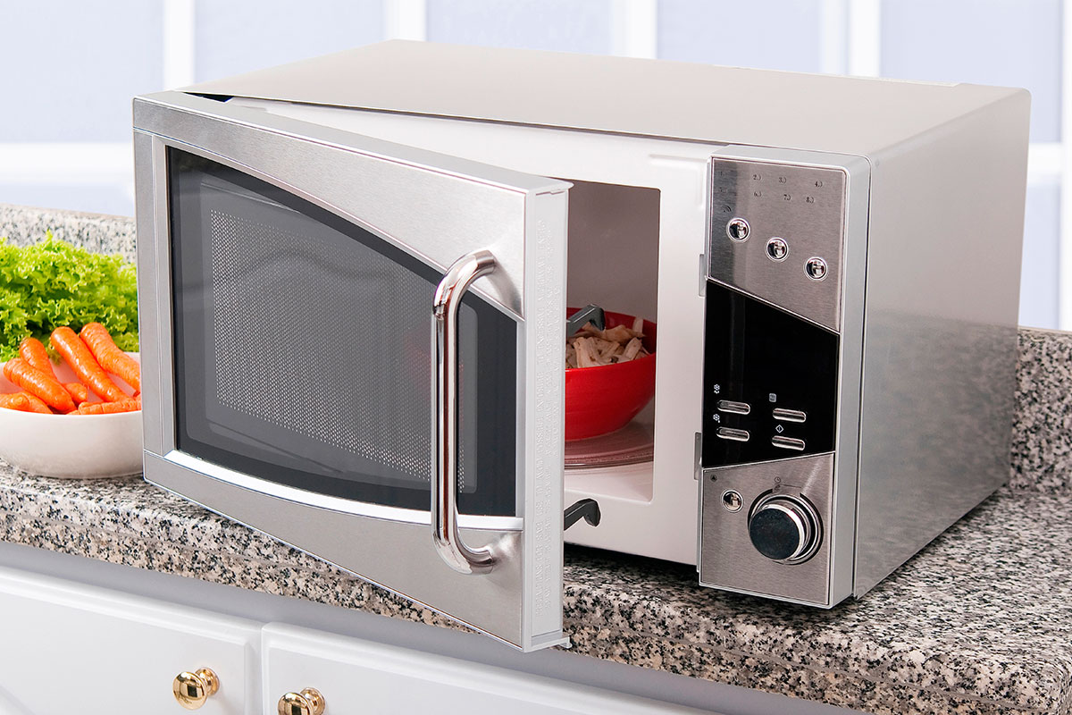 전자레인지로 데우면 절대 안 되는 음식