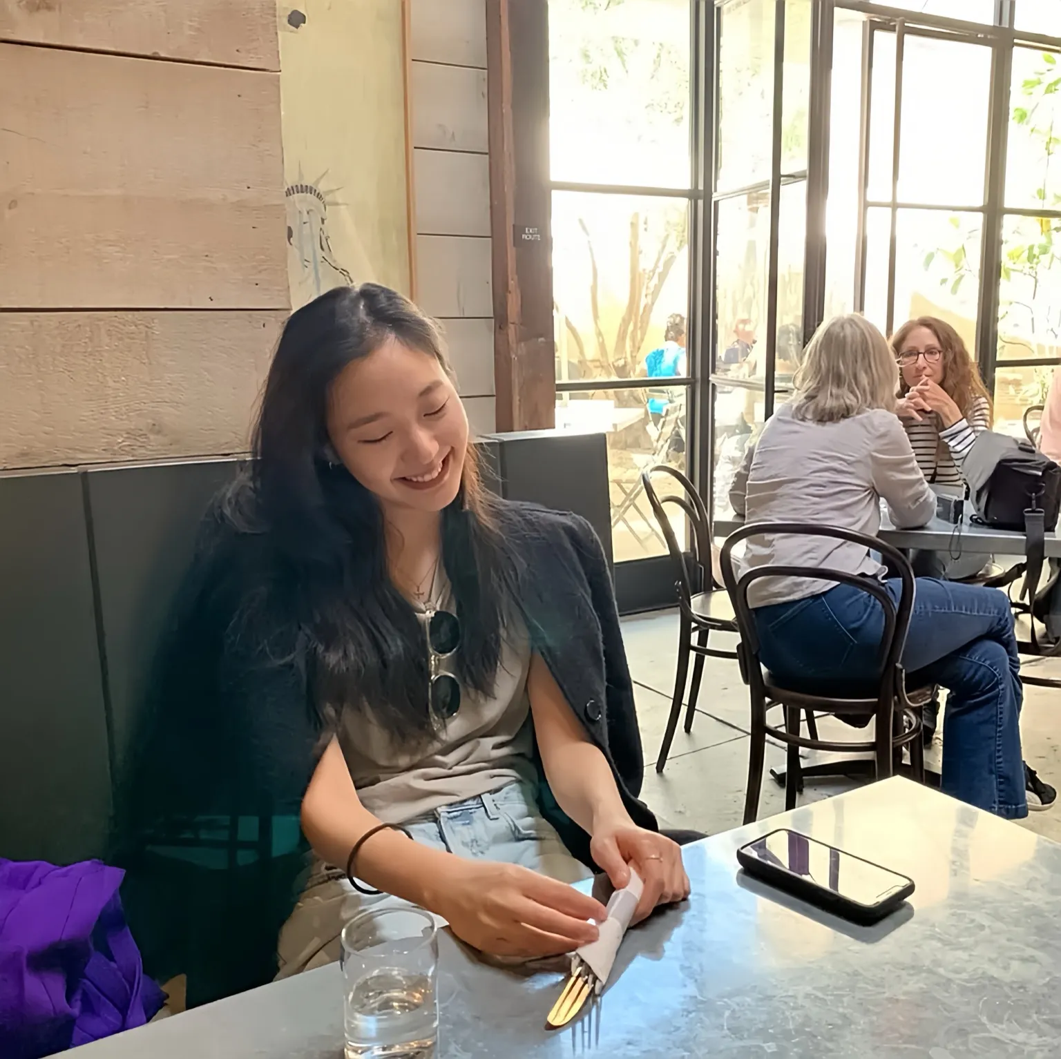 김고은&#44; 김고은 왓츠인마이백&#44; 왓츠 인 마이 백&#44; 김고은 가방&#44; 샤넬 22백&#44; 샤넬 앰버서더&#44; 김고은 패션&#44; 김고은 스타일&#44; 내추럴 시크&#44; 셀럽 스타일&#44; 여자 연예인 가방