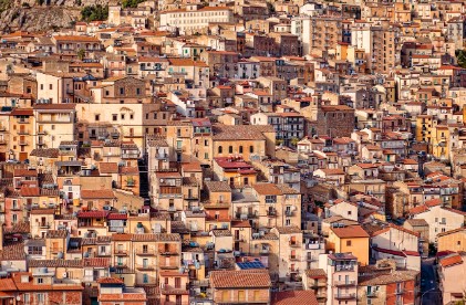 전세제도 약화&amp;#44; 월세 전환 가속화&hellip; 주거비 부담 심화 우려