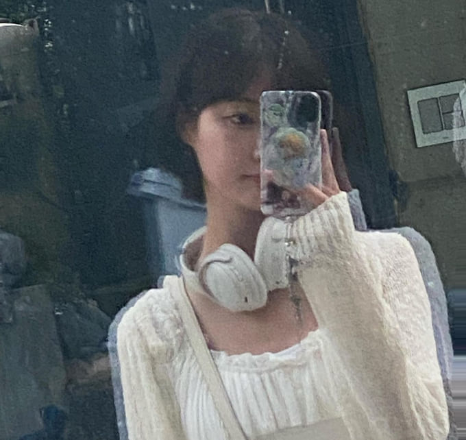 배우 연우 사복