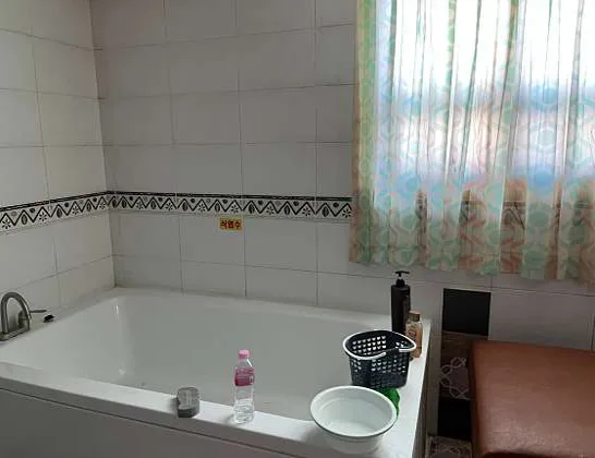 화성식염온천가족탕1호