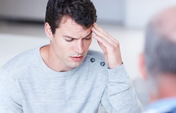 어지럼증 뇌졸중증상 응급상황 이석증 메니에르병 심인성어지럼증 건강정보 119 전정재활 균형감각