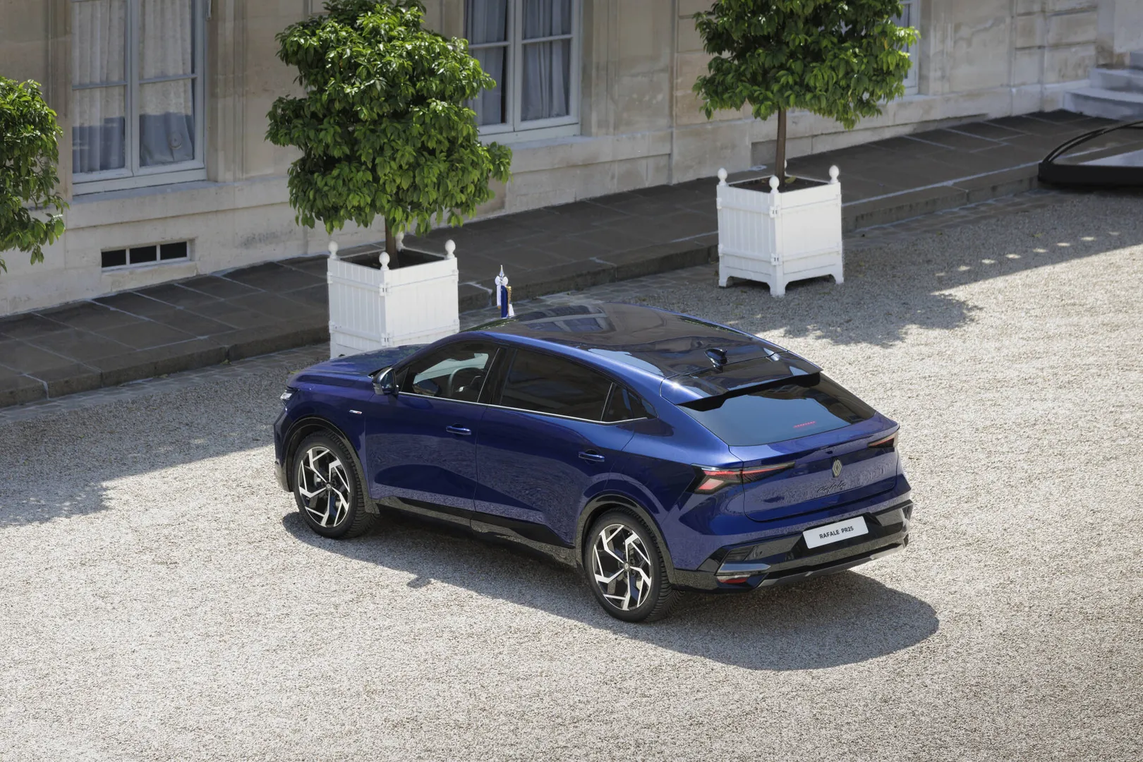 르노 라팔 프레지덴셜 차량 이미지