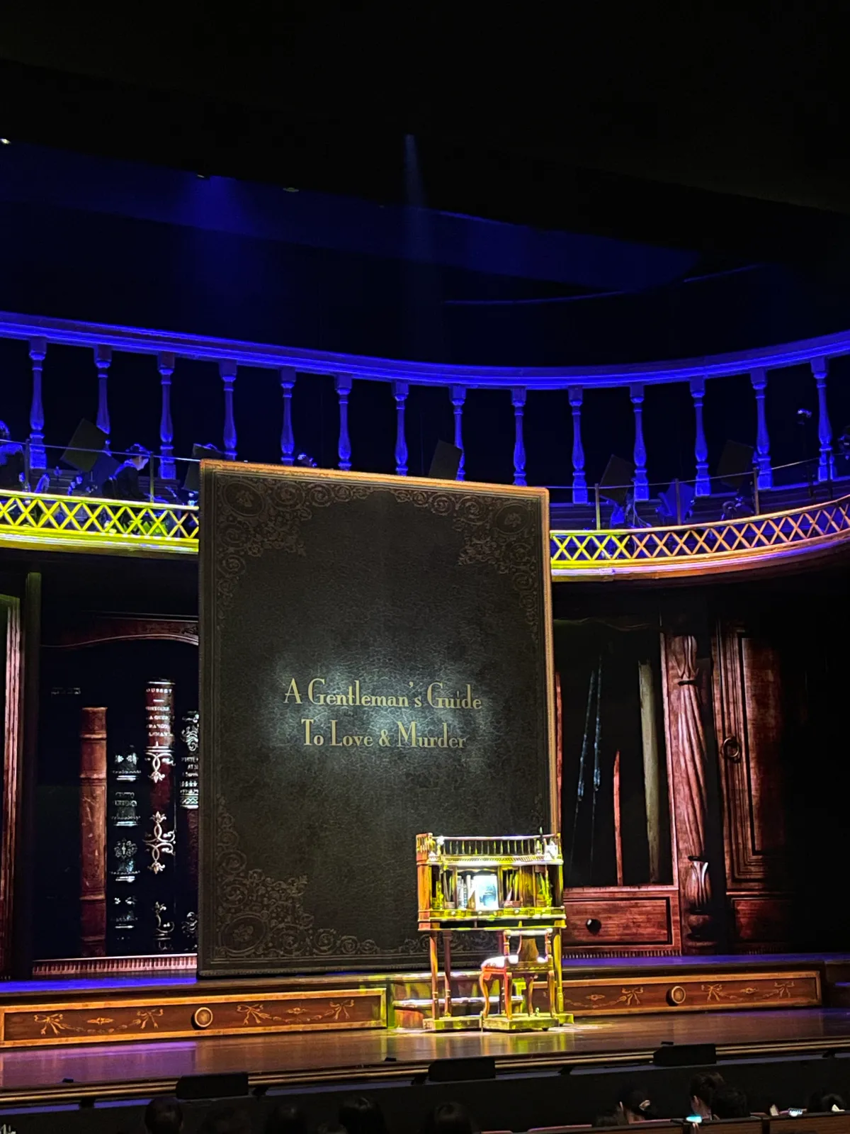 뮤지컬-젠틀맨스-가이드-정상훈,-김범,-허혜진,-김아선|공연정보-포토존-1층-VIP-교환권-관람후기