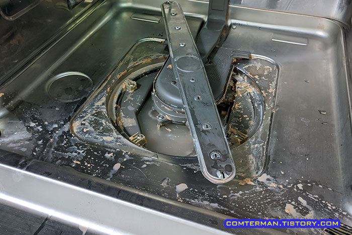 LG D1222WF 식기세척기 스테인레스 판 분리