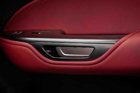 2024년 렉서스 NX 하이브리드 내부디자인