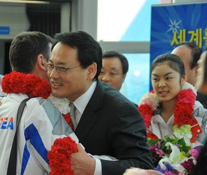 유인촌