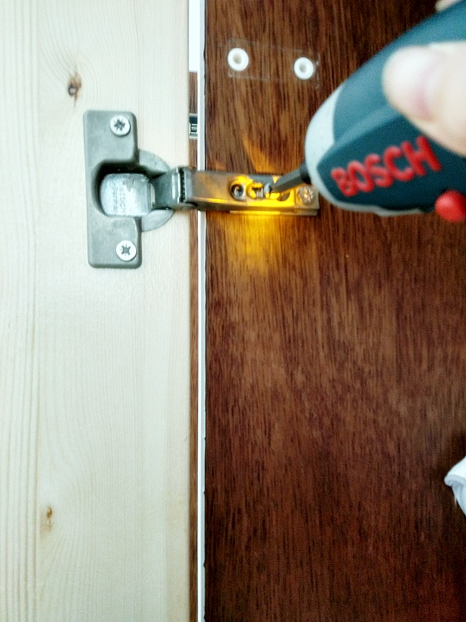 싱크대 경첩 달아주기