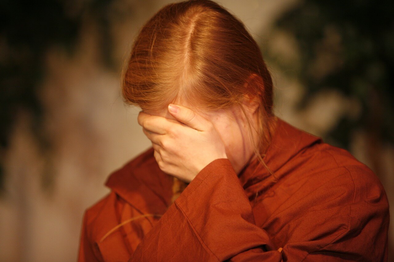 심장이 이유 없이 빨리 뛴다면? 갑상선항진증, 지금 놓치면 평생 약 먹을 수도 있습니다