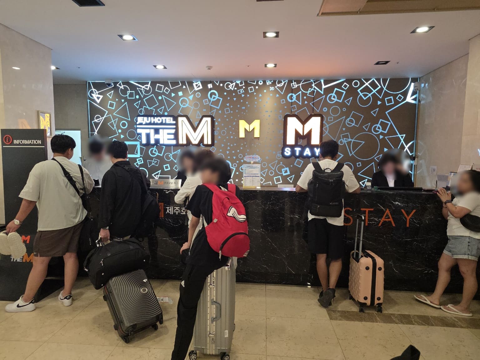 로비