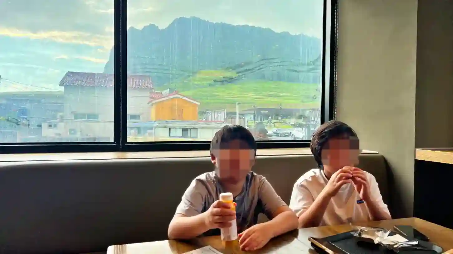 2층매장에서 바라본 성산일출봉 전경 사진 입니다. 뷰가 너무 좋습니다.