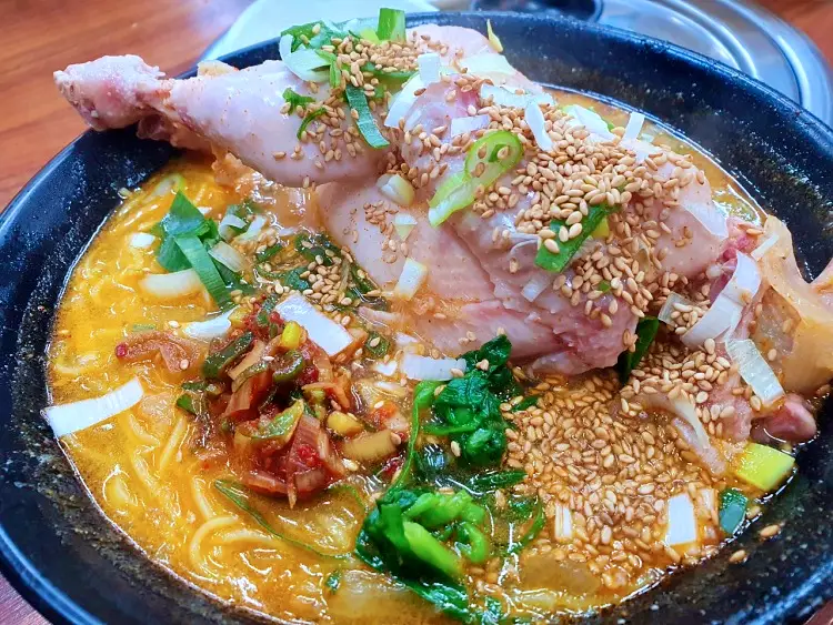 투데이 맛있는 메뉴 여름 보양식 3대 80년 노포 닭 한 마리 국수 & 닭한마리 국밥 맛있는 식당 추천 부산 초읍 맛집
