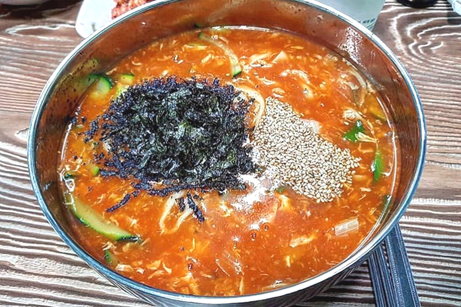 강릉 여행 맛집, 중식당, 짬뽕, 장칼국수, 옹심이, 두부
