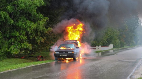 자동차-불나는꿈