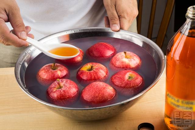 사과껍질 효능 전립선암 우르솔산,사과씻는법 식초물,사과 겉에 왁스,팁줌