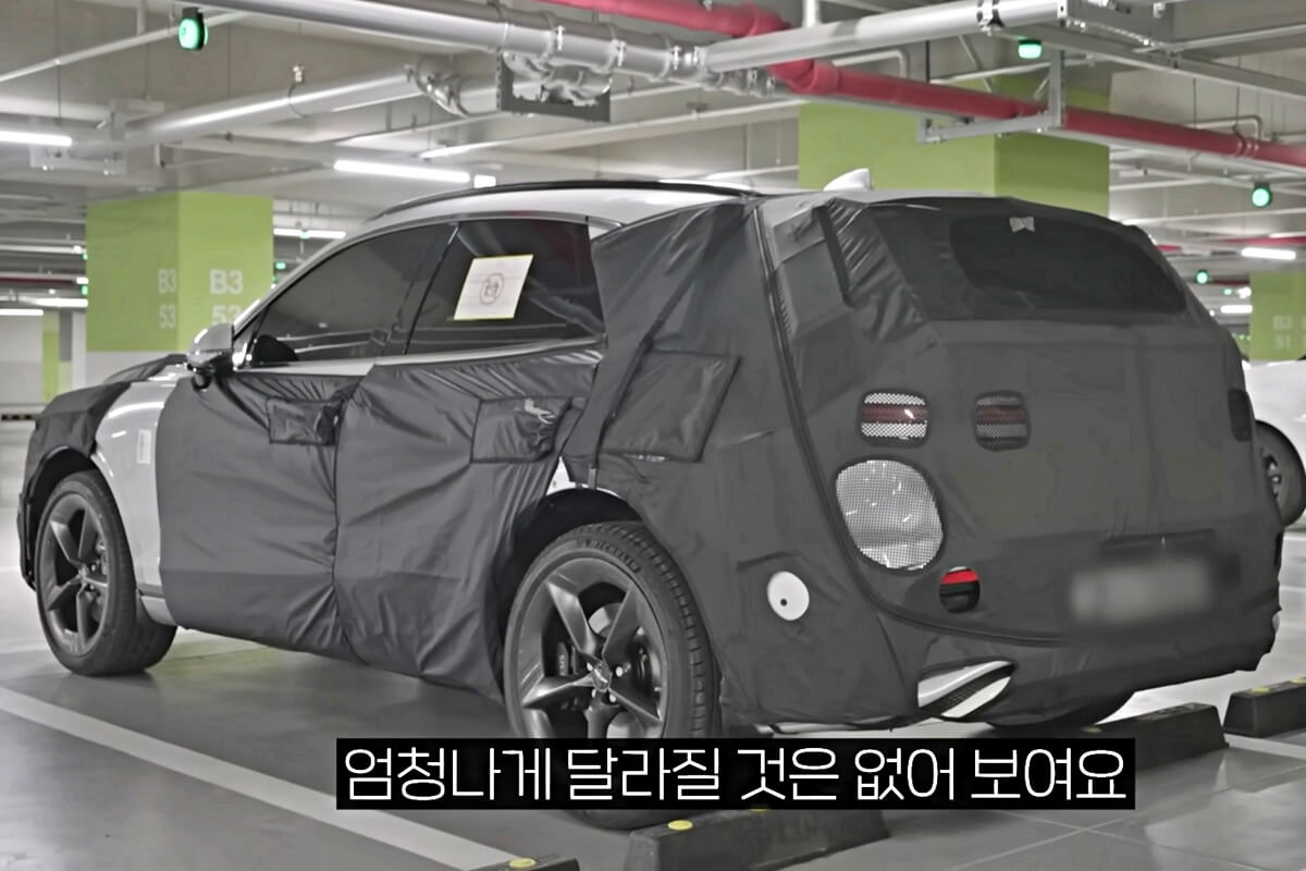 제네시스 GV70 페이스리프트 위장막 사진