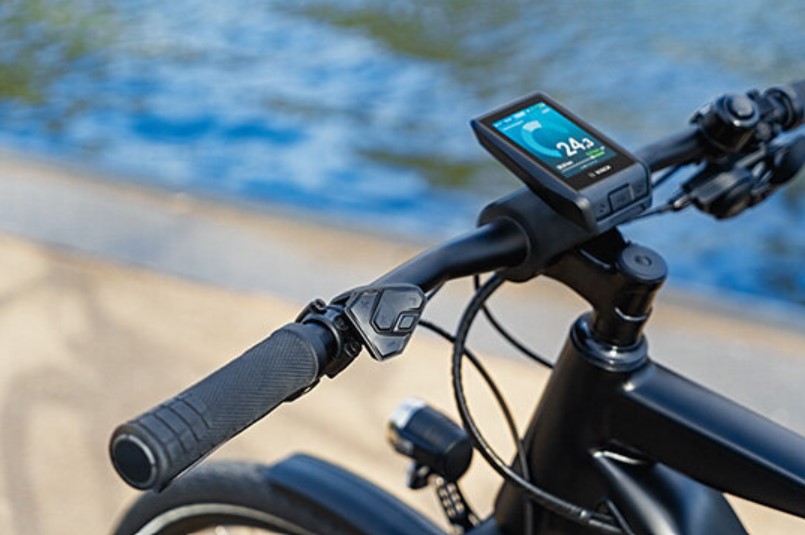 eBike Connect 앱이 있는 Nyon 온보드 컴퓨터