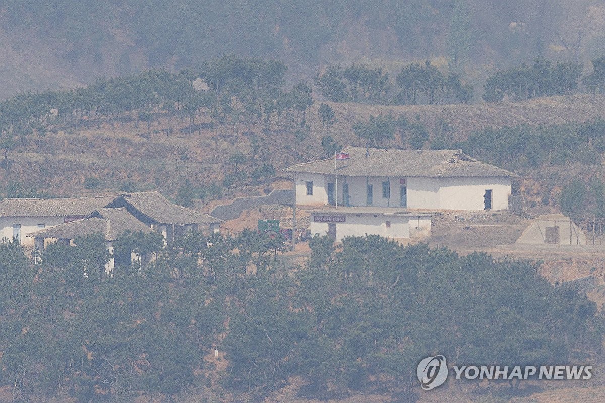 오두산 통일전망대 외국인 관광객 폭증! 북한 조망 카페와 DMZ 평화열차 총정리