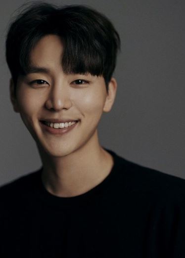 김우석 사회복무요원 편입 김민석 동생