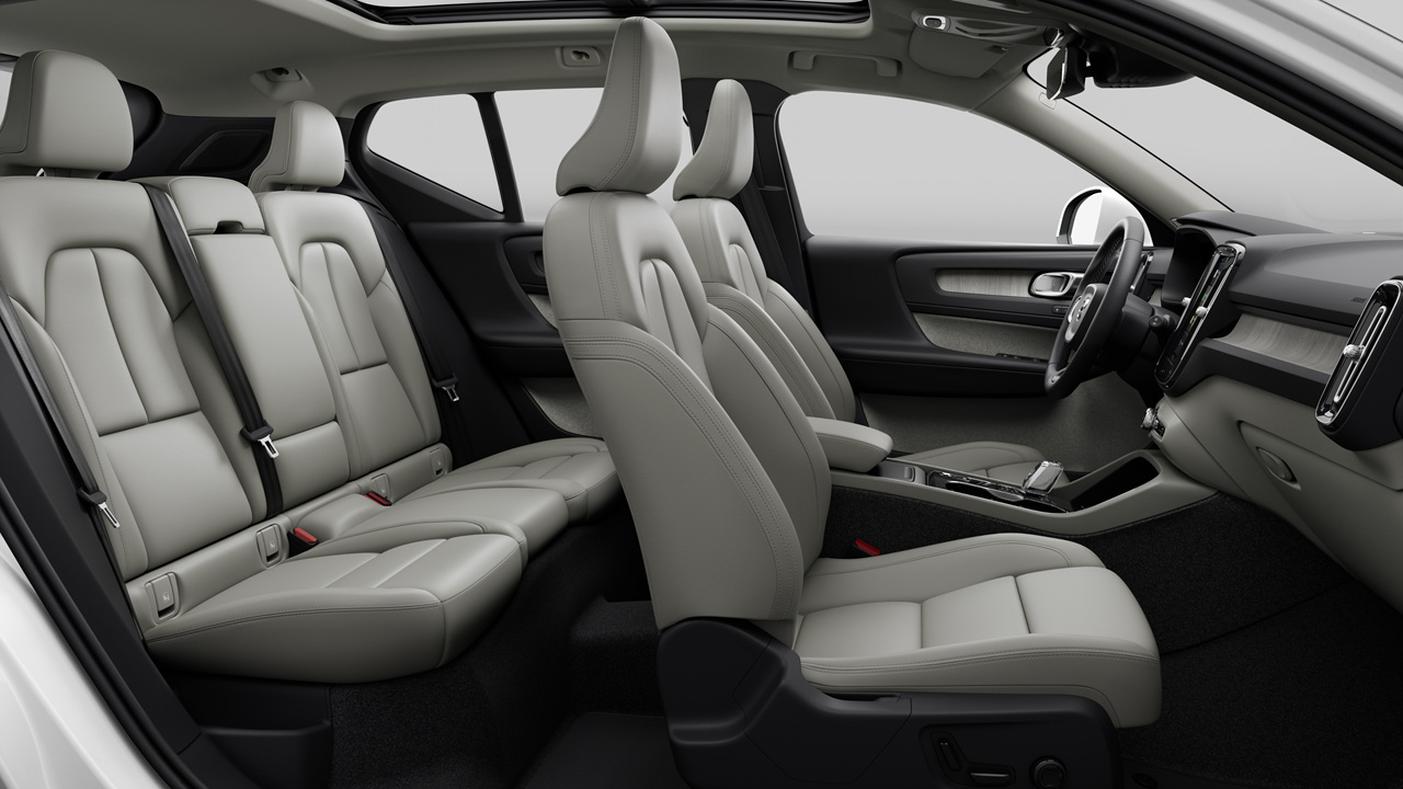24년형 볼보 XC40 실내 1열 2열 시트 사진