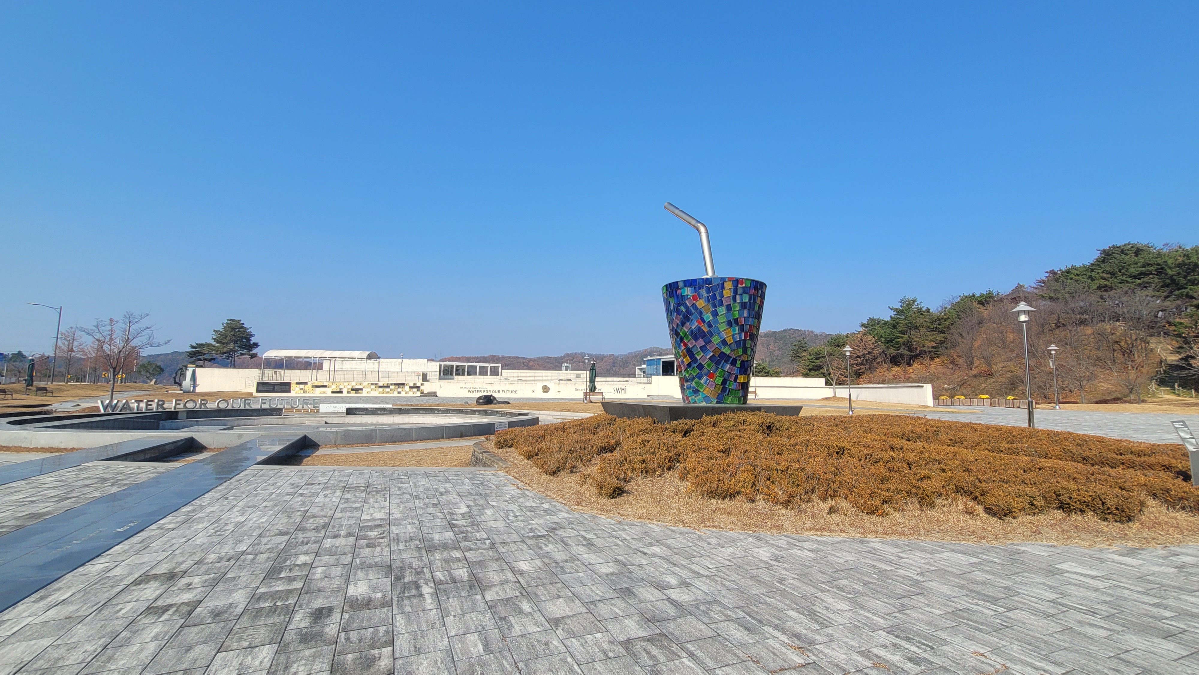 작품명:생명의 한방울