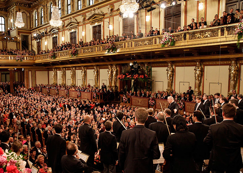 빈 신년음악회가 열리는 무지크페라인(음악애호가협회) 황금홀 사진입니다.