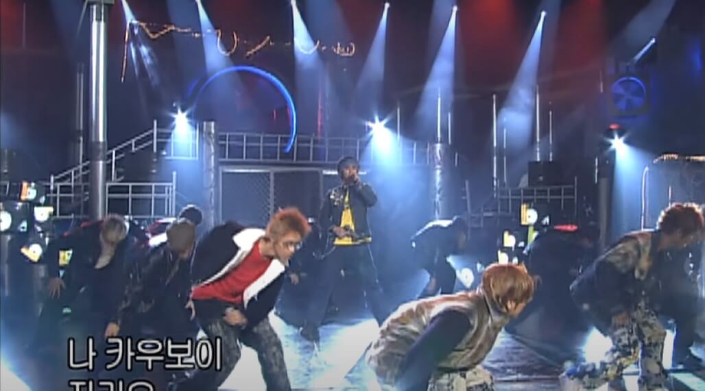 클릭비의 밴드 가수에서 댄스 그룹으로 진화를 보이는 사진