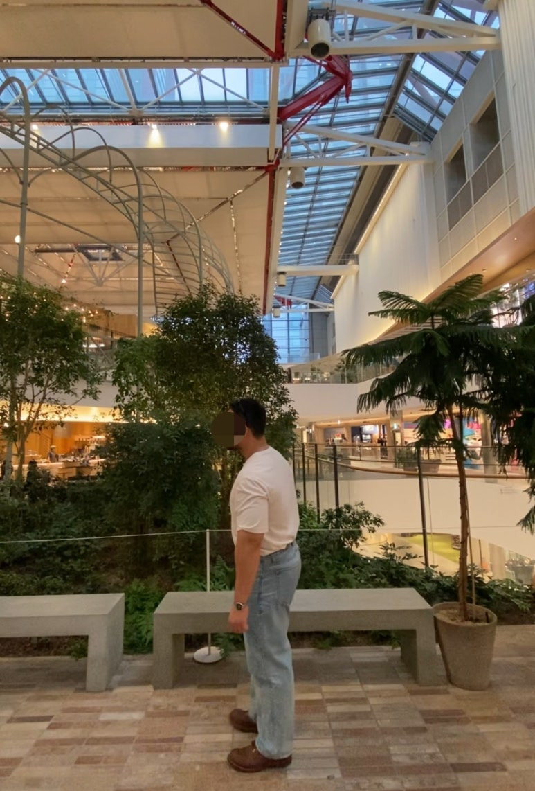 데일리룩('25. 10. 15<2>)무신사 쿨탠다드 무신사스탠다드 베이직 반팔티셔츠, 무신사스탠다드 레귤러 핏 데님 팬츠, 레드윙 아이언레인저 앰버하니스, 카시오 158W-1 실버