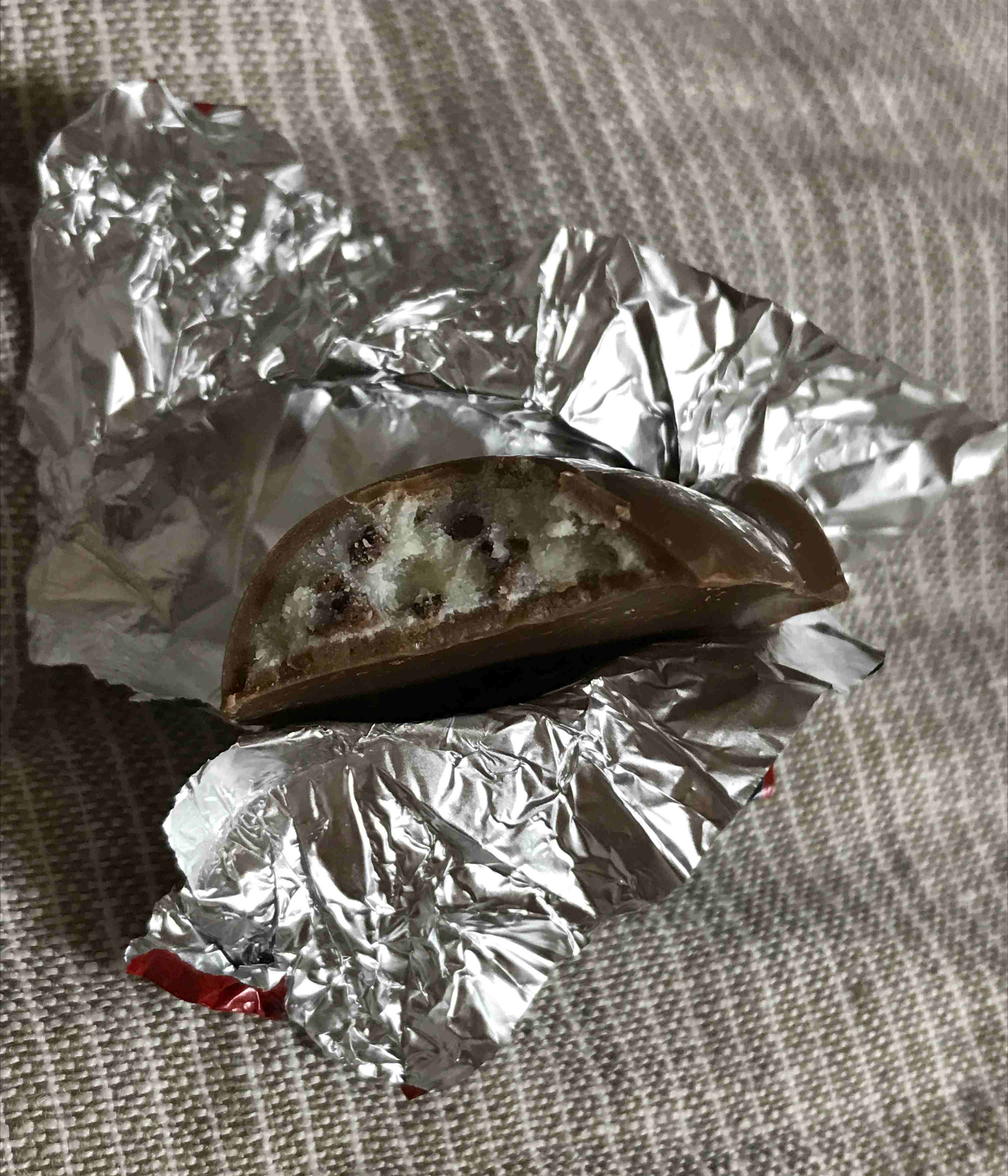 킨더 펭귄 초콜릿 단면