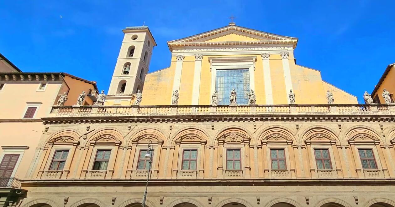 사도 필립보와 야고보의 유해가 묻혀있는 로마 12사도 대성당