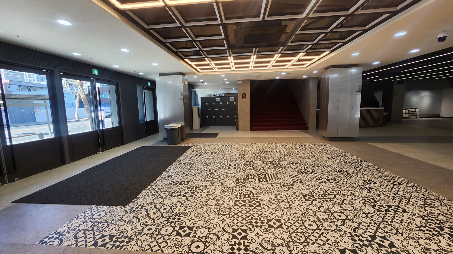 명화라이브홀 로비