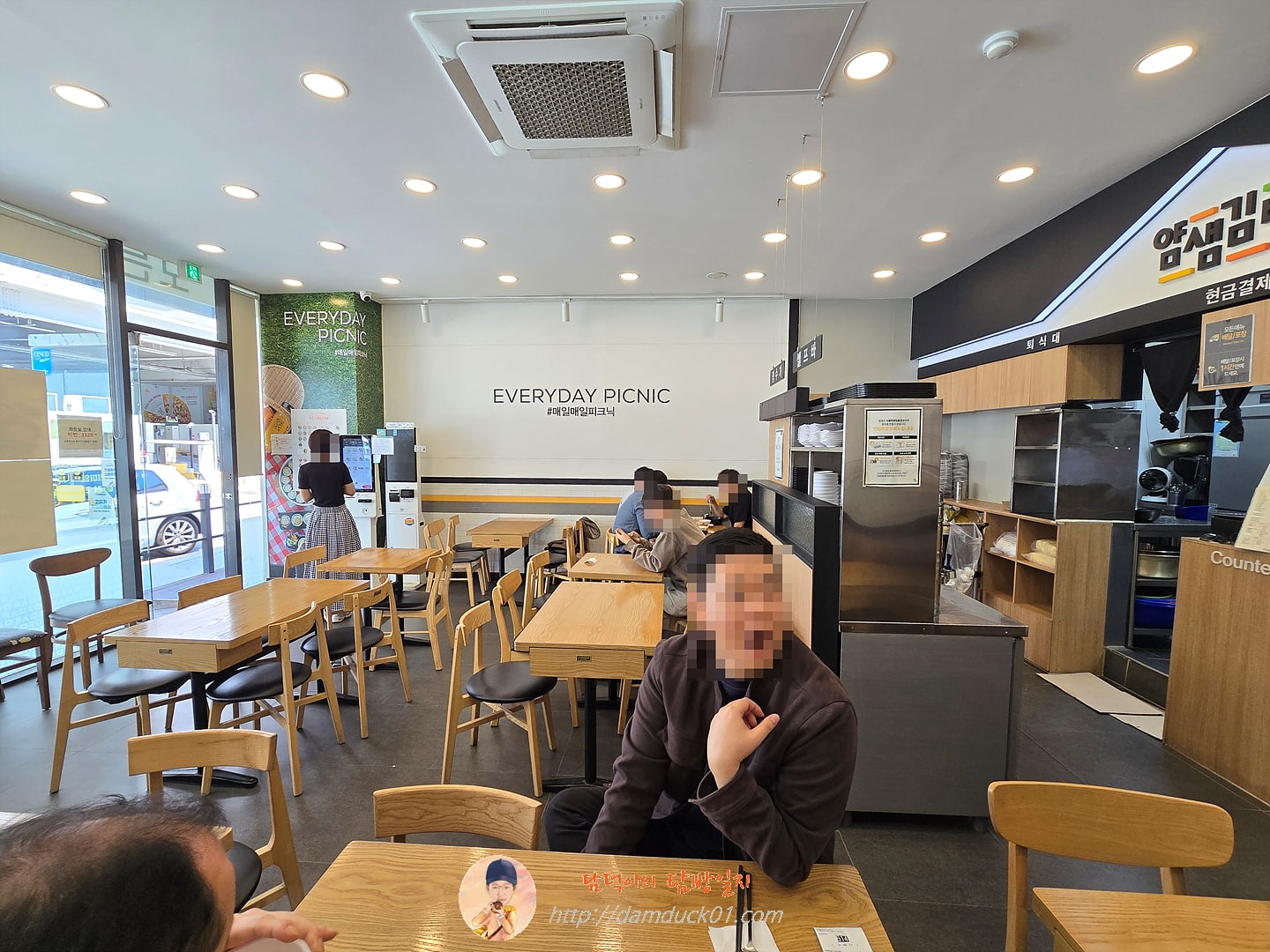 얌샘김밥 서판교점