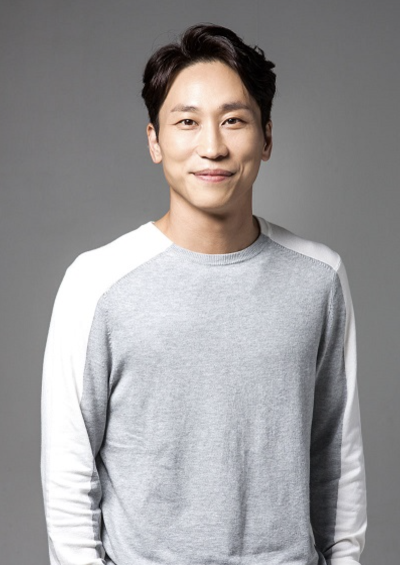 민성욱 화보