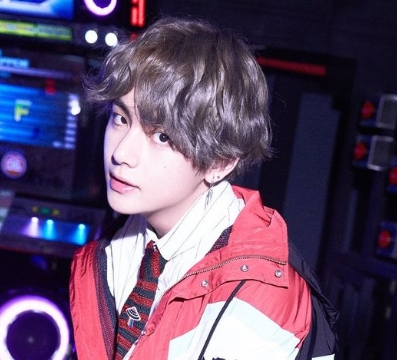 아이유LOVEWINSAL 가사 노래 등장에 나오는 뮤비 해석 비하인드