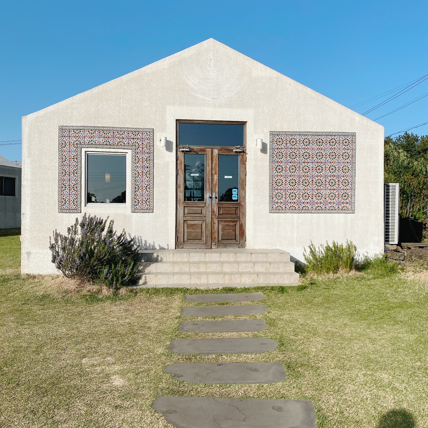 제주 성산 성읍민속마을 에그타르트 포르투갈 카페 아줄레주