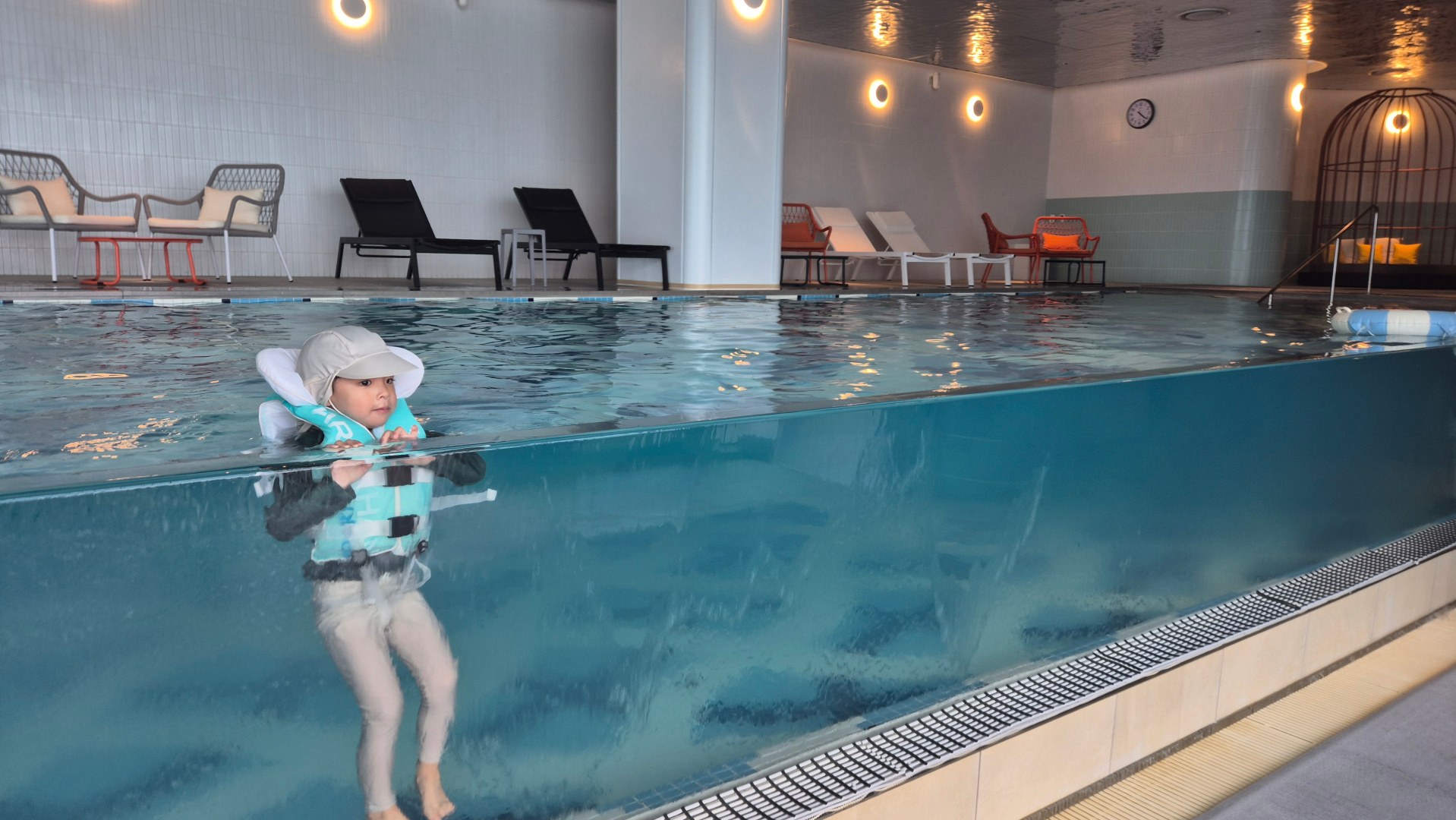 호텔 실내 수영장 사진-1