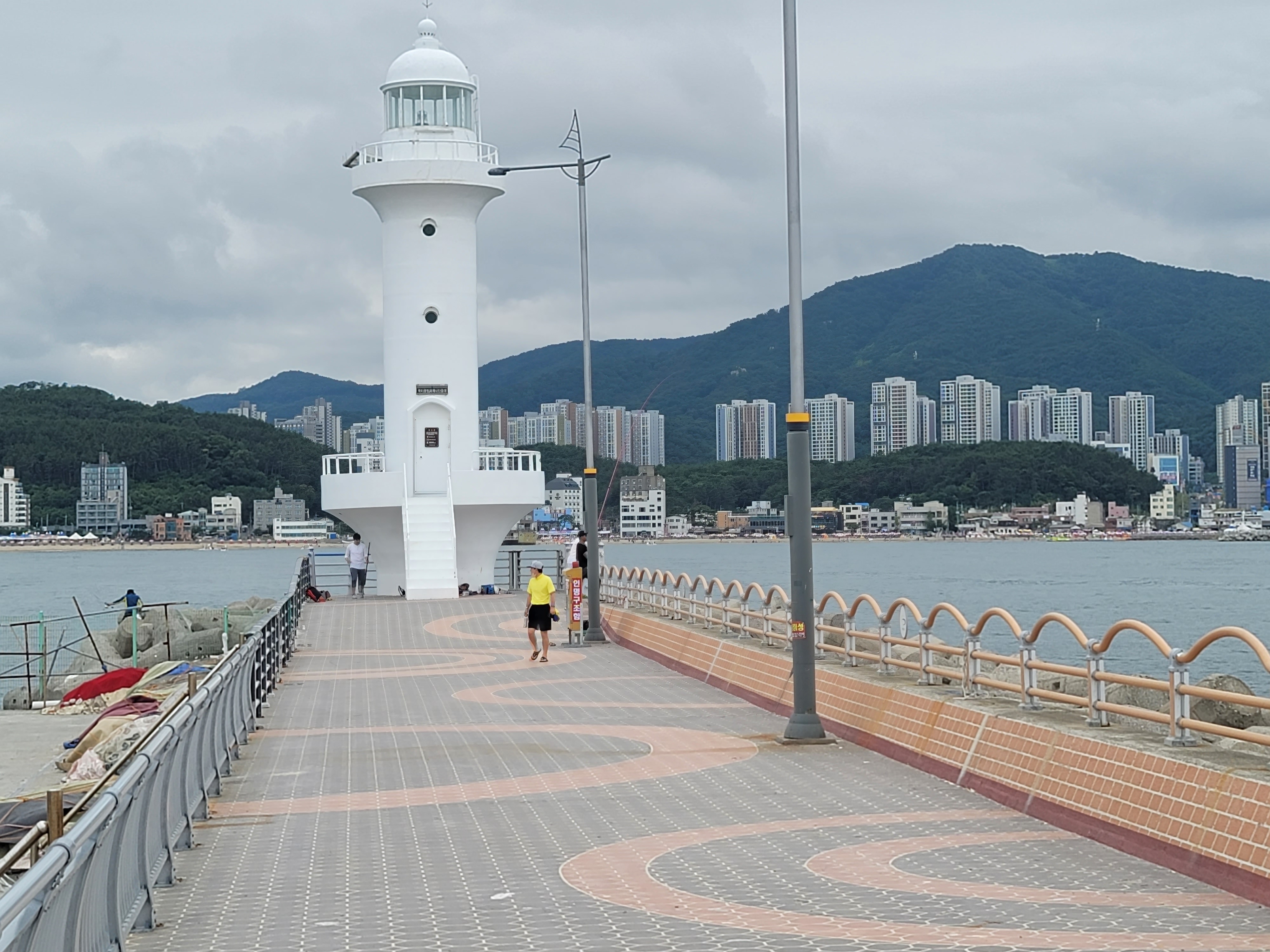 학리 방파제 등대