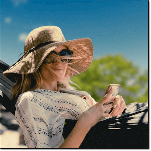 일광욕을 즐기는 피부 미인