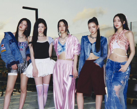 ITZY 단체 이미지 [사진=JYP엔터테인먼트]