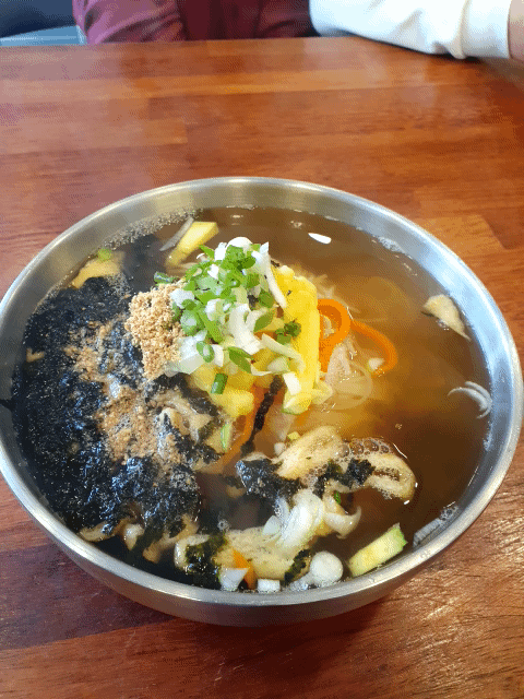 뜨끈한 잔치국수!!