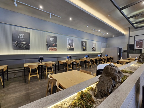 신의주찹쌀순대하남본점내부