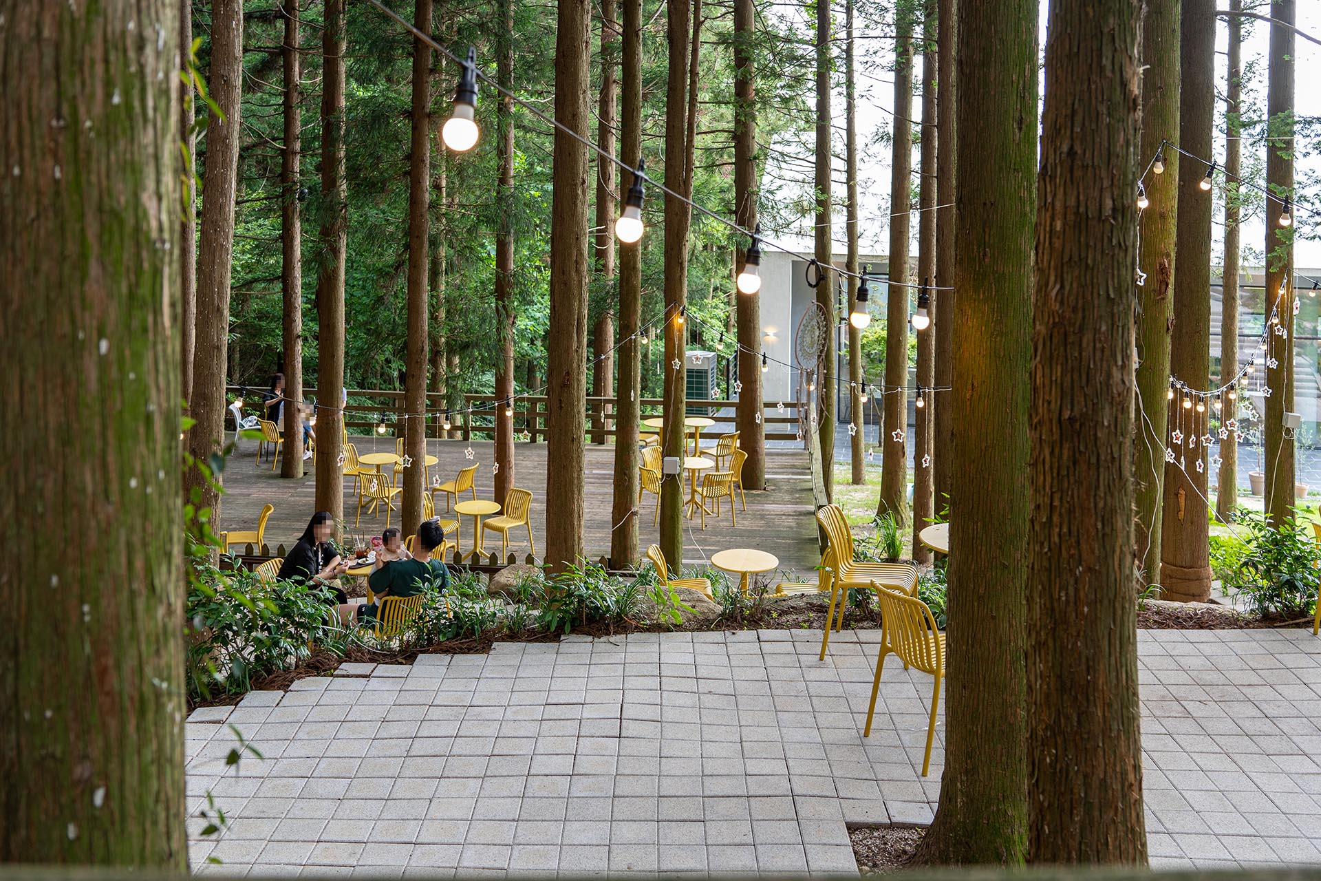 아이리 야외 공간