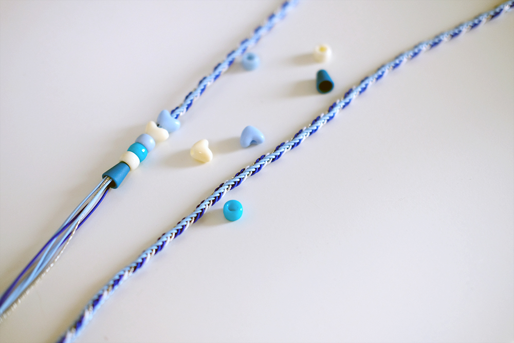 블루실버 수제 수경끈 완성 사진