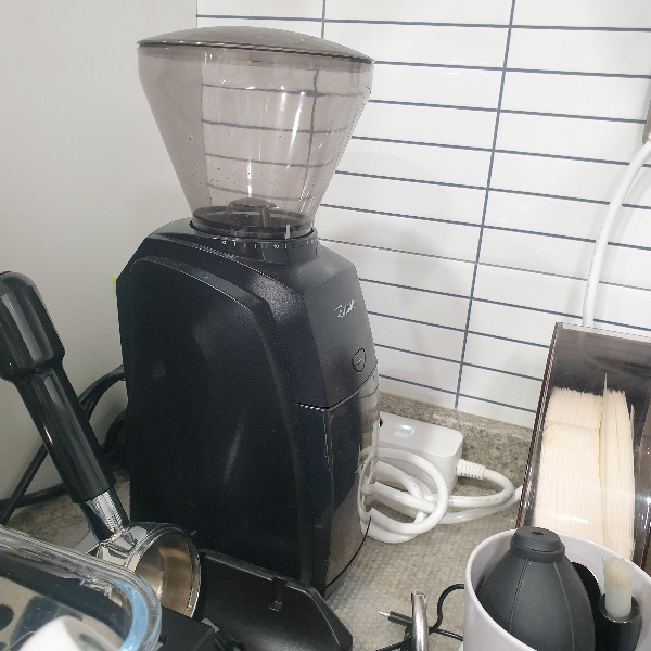 커피 그라인더 종류 코니컬 버, 플랫 버,클러쉬드 버(Burr) 비교 _바라짜 엔코_코니컬 버