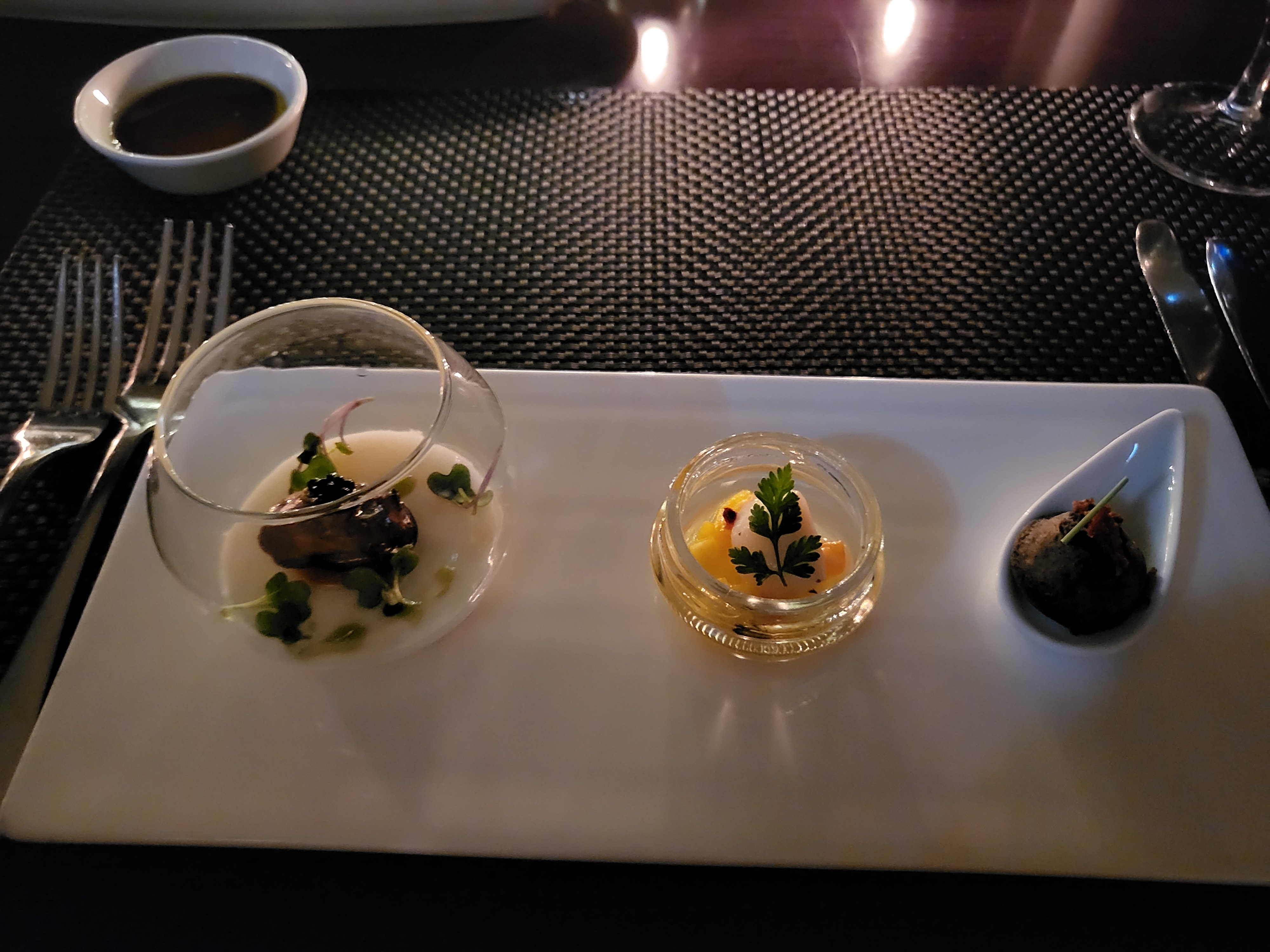 루나 코스의 아뮤즈 부쉬