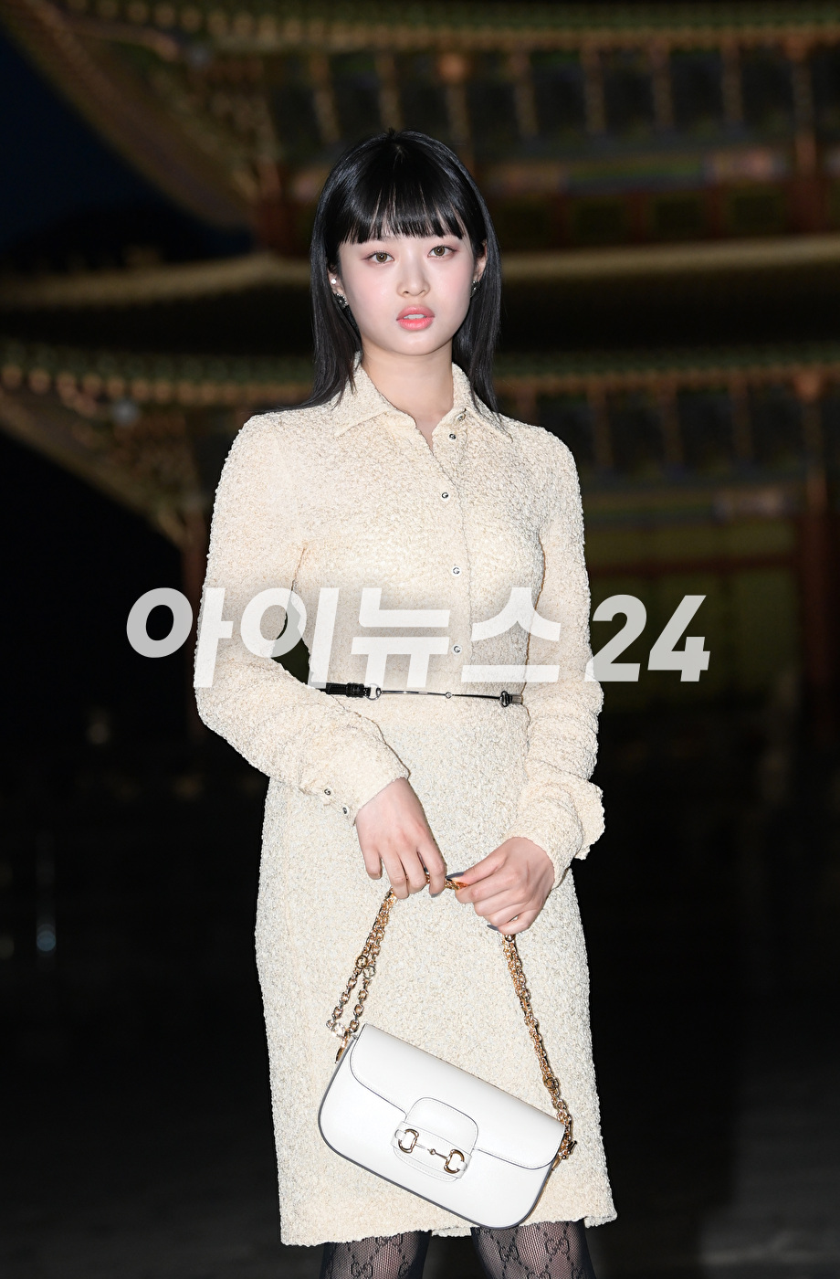 뉴진스 하니가 16일 오후 서울 경복궁에서 진행된 구찌(Gucci) 2024 크루즈 패션쇼에 참석하고 있다. [사진=정소희 기자]