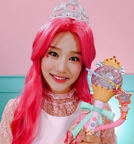 헤이지니 관련 활동 이미지, 2018년 건강 악화와 퇴사 전후 상황
