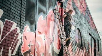 스트리트 아트와 그래피티: 불법에서 예술로